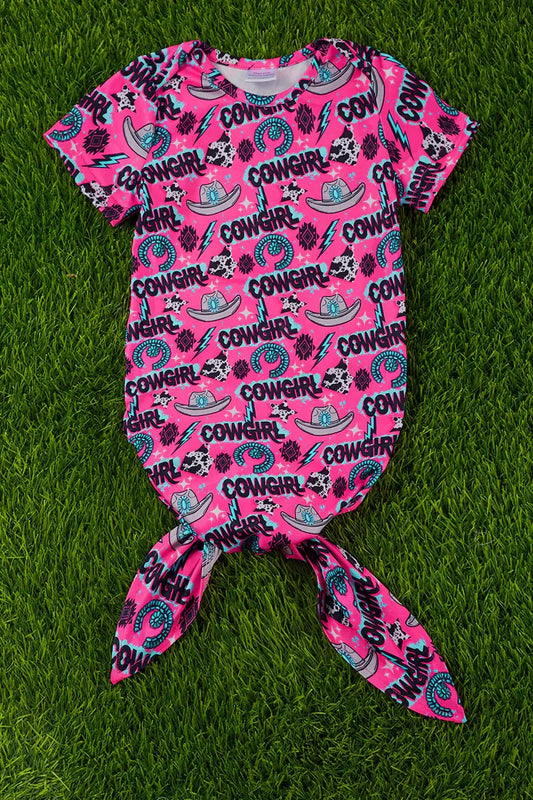 COWGIRL" MULTI-PRINTED BABY GOWN. PJG25153020