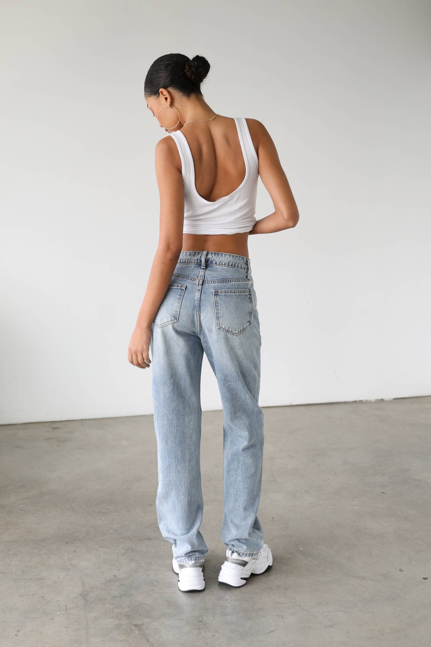 Classic High Rise Straight Leg Denim Jeans- Size: 7/27
