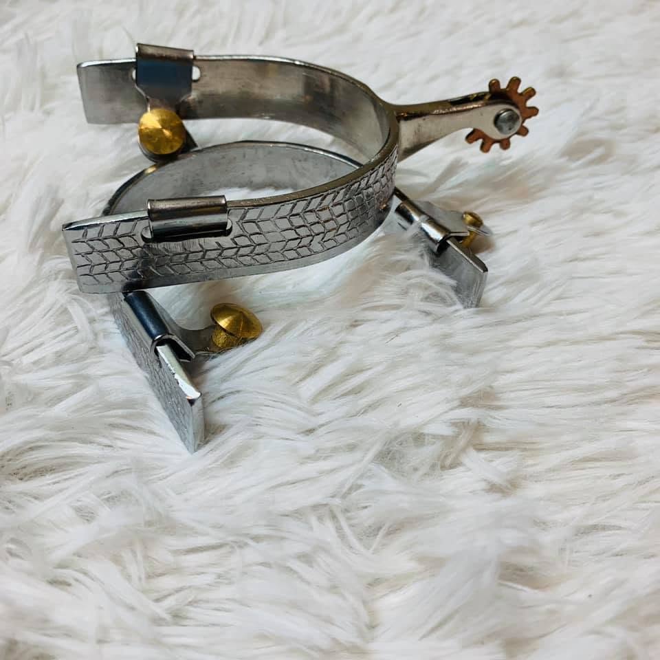 Engraved Harringbone Design Spurs