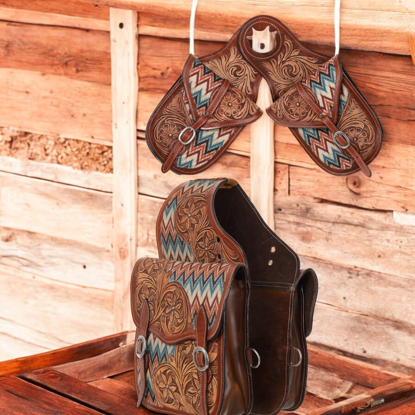 Shockwave Saddle Bag and Horn Bag Set